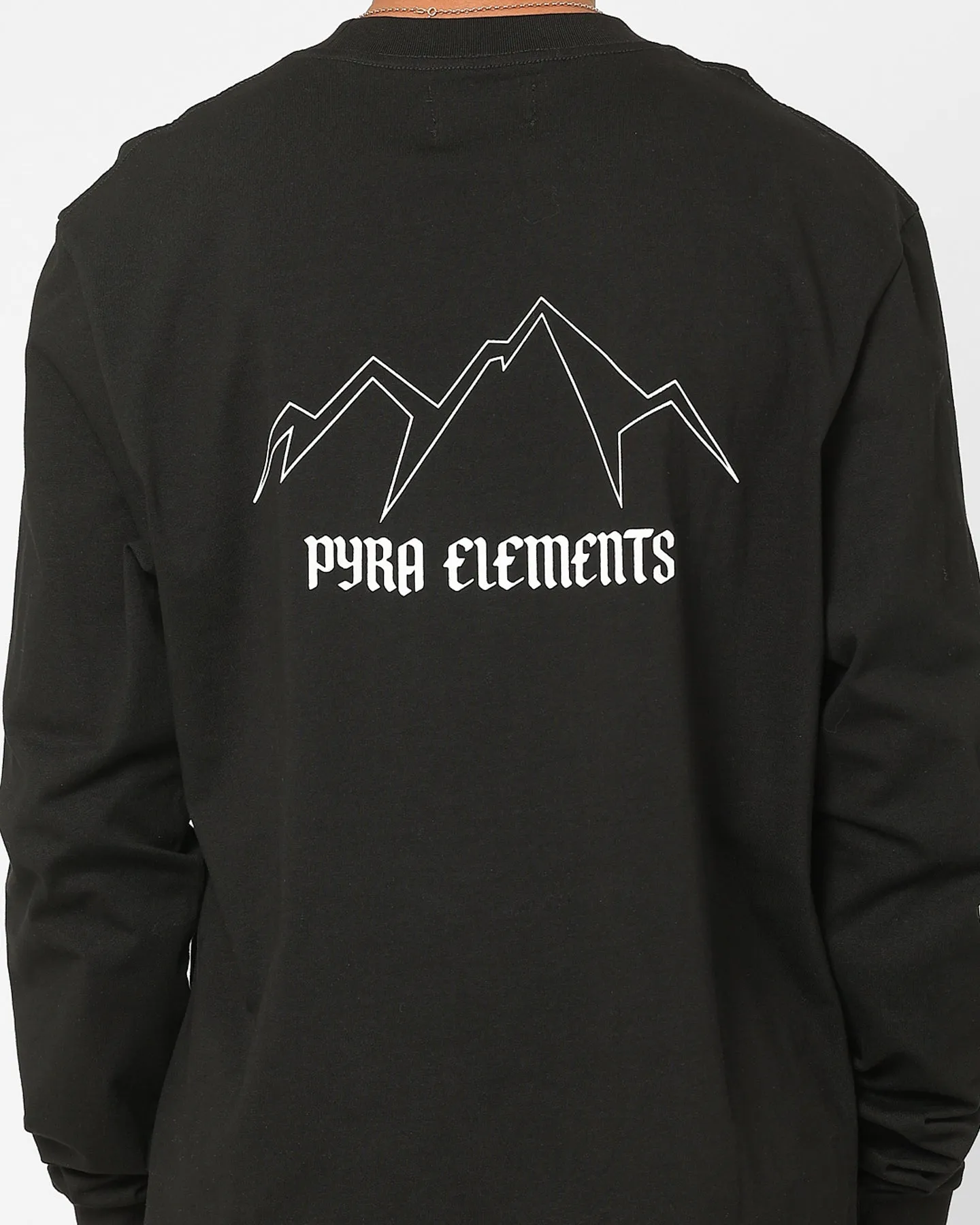 Pyra Rugged Long Sleeve T-Shirt Black/White